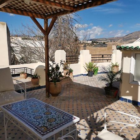 Riad Avec Terrasse Privee Et Piscine Partagee A 300M Фес Экстерьер фото