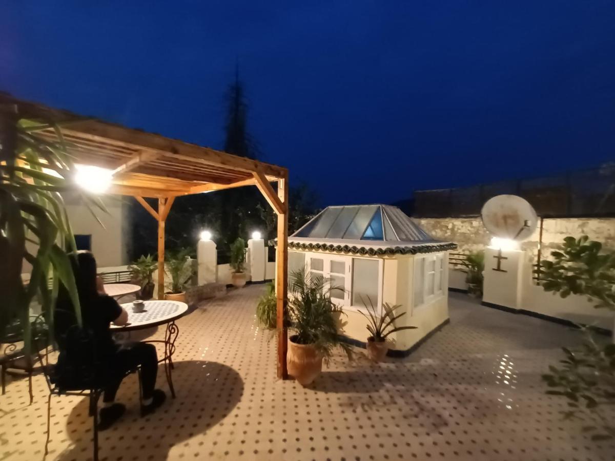 Riad Avec Terrasse Privee Et Piscine Partagee A 300M Фес Экстерьер фото