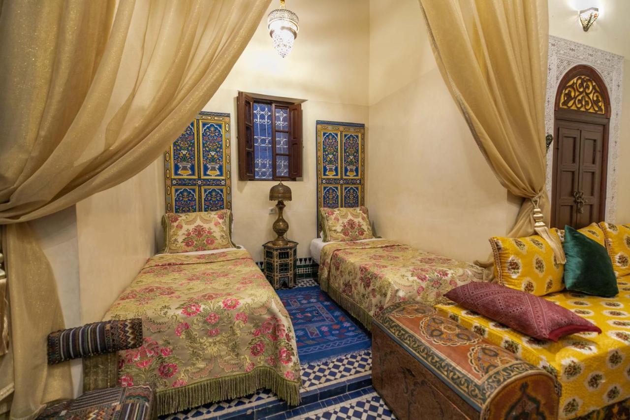 Riad Avec Terrasse Privee Et Piscine Partagee A 300M Фес Экстерьер фото