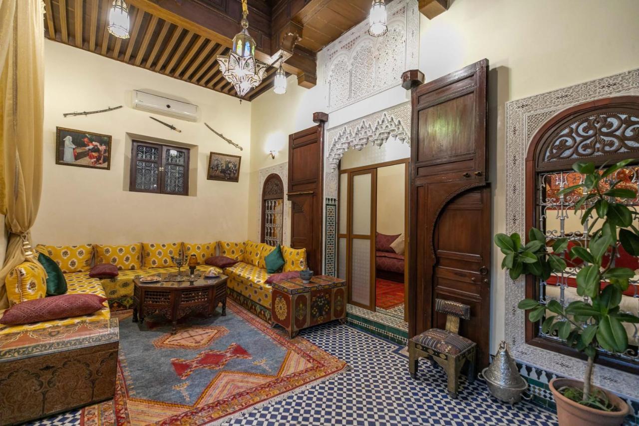 Riad Avec Terrasse Privee Et Piscine Partagee A 300M Фес Экстерьер фото