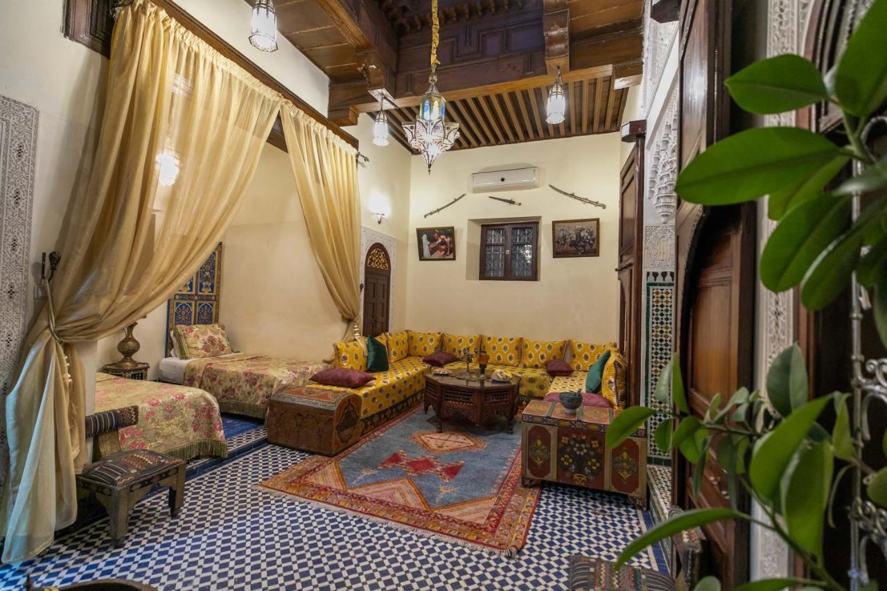 Riad Avec Terrasse Privee Et Piscine Partagee A 300M Фес Экстерьер фото