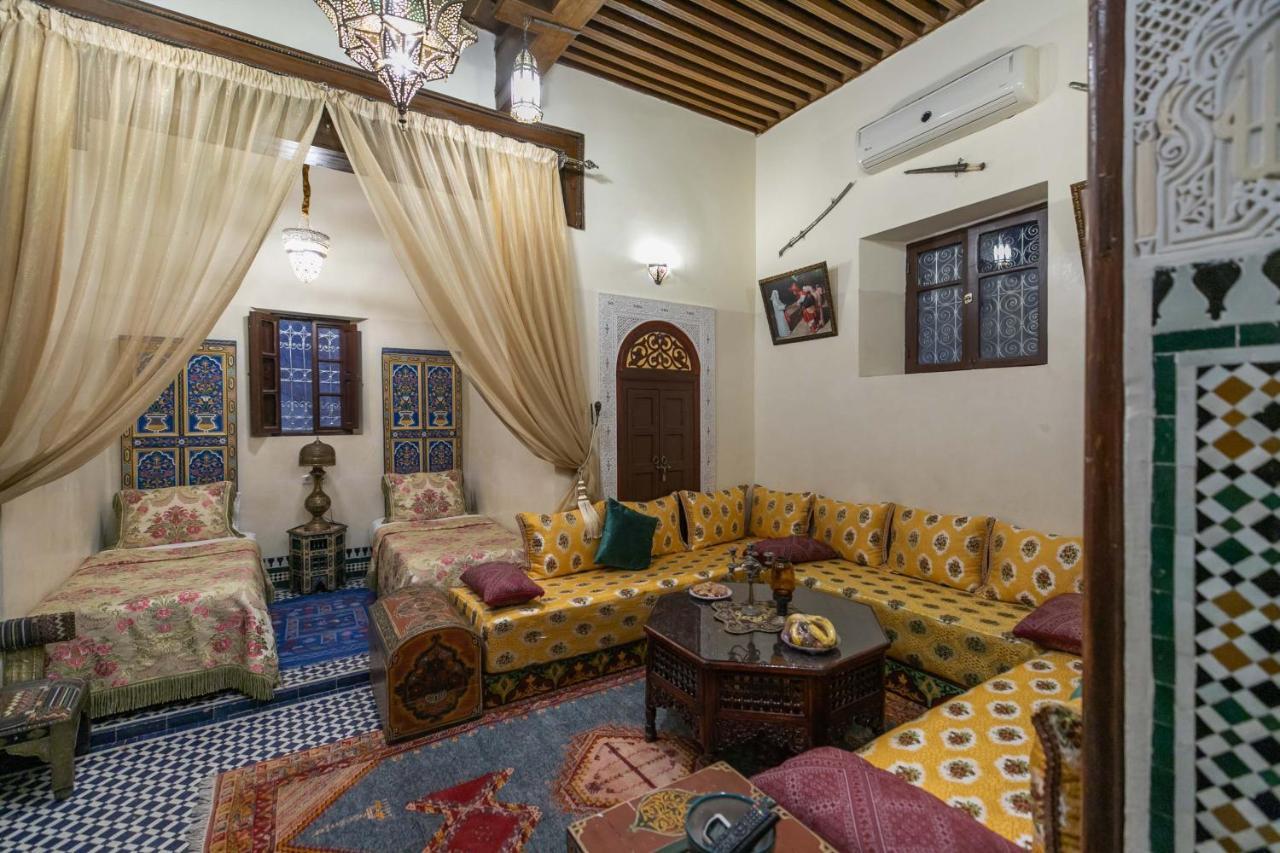 Riad Avec Terrasse Privee Et Piscine Partagee A 300M Фес Экстерьер фото