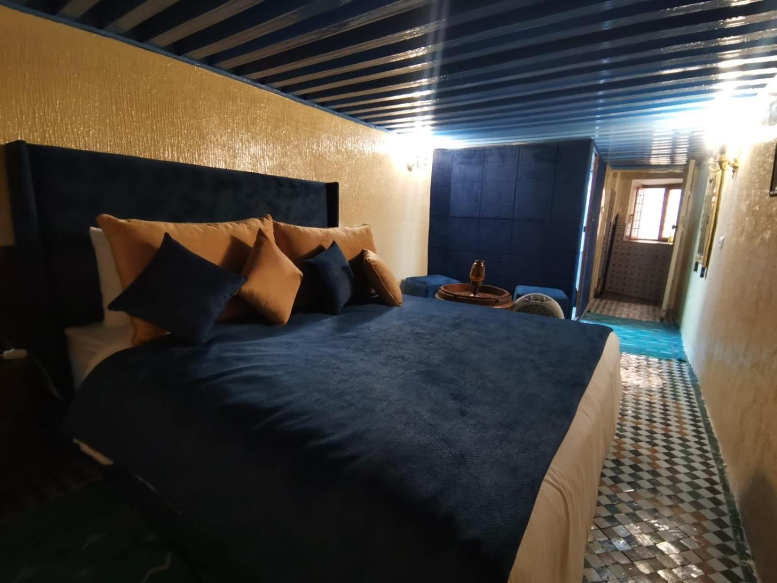 Riad Avec Terrasse Privee Et Piscine Partagee A 300M Фес Экстерьер фото